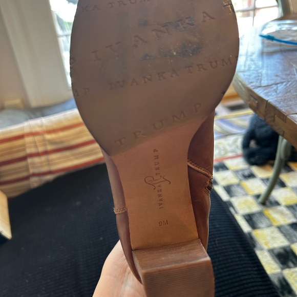 Knee high brown stacked heel boots size 9 - Picture 2 of 2